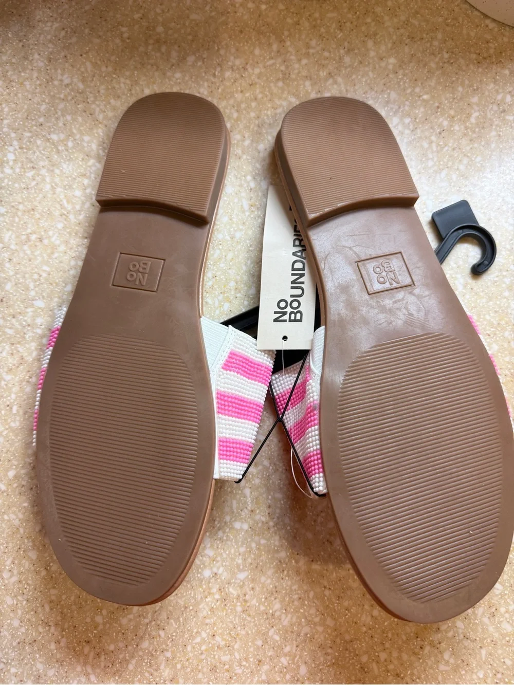 No Boundaries Pink & White Beaded Slide Sandals with Yellow Lemon Women’s Sz 11